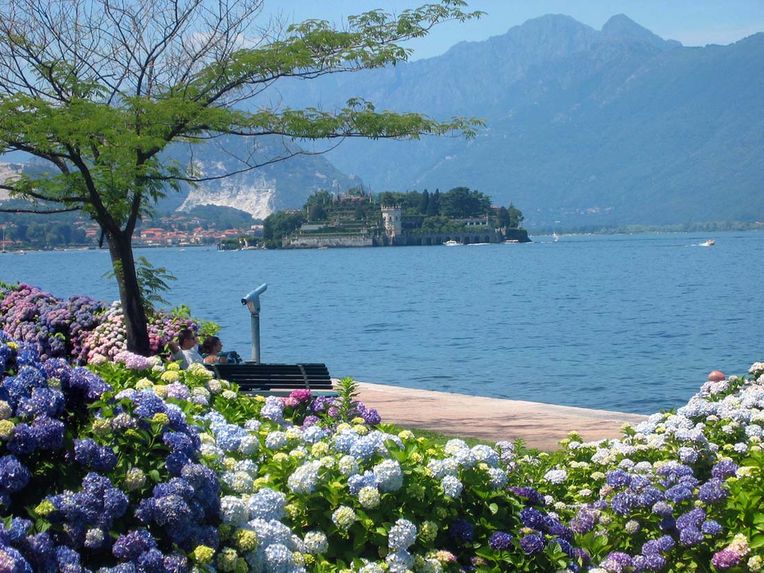 Озеро лаго маджоре купить домик в черногории у моря недорого